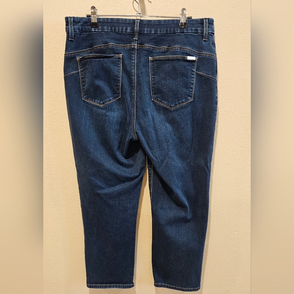 Chico's The So Lifting Crop Women's Blue Denim Jeans, Size 2 - Picture 2 of 3